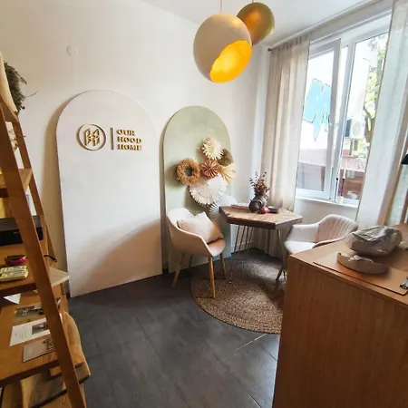 The Designers By Ourhood, Located! Appartement *